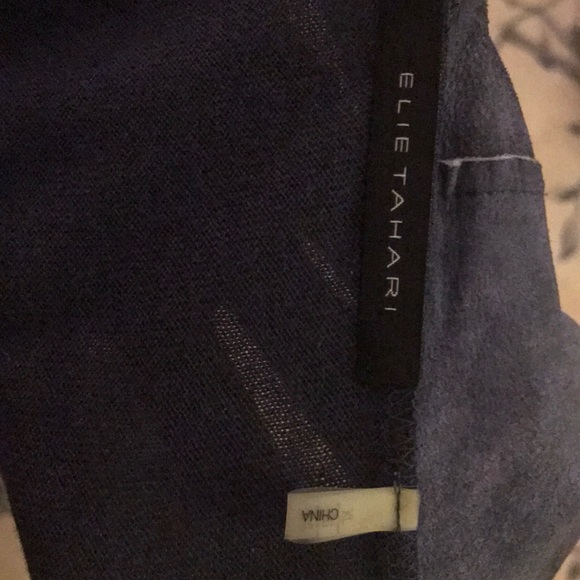 Too small - Picture 3 of 4